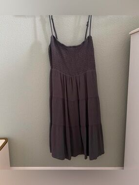 La Hearts Smocked Bodice Spaghetti Strap Midi Dress in Dark Gray